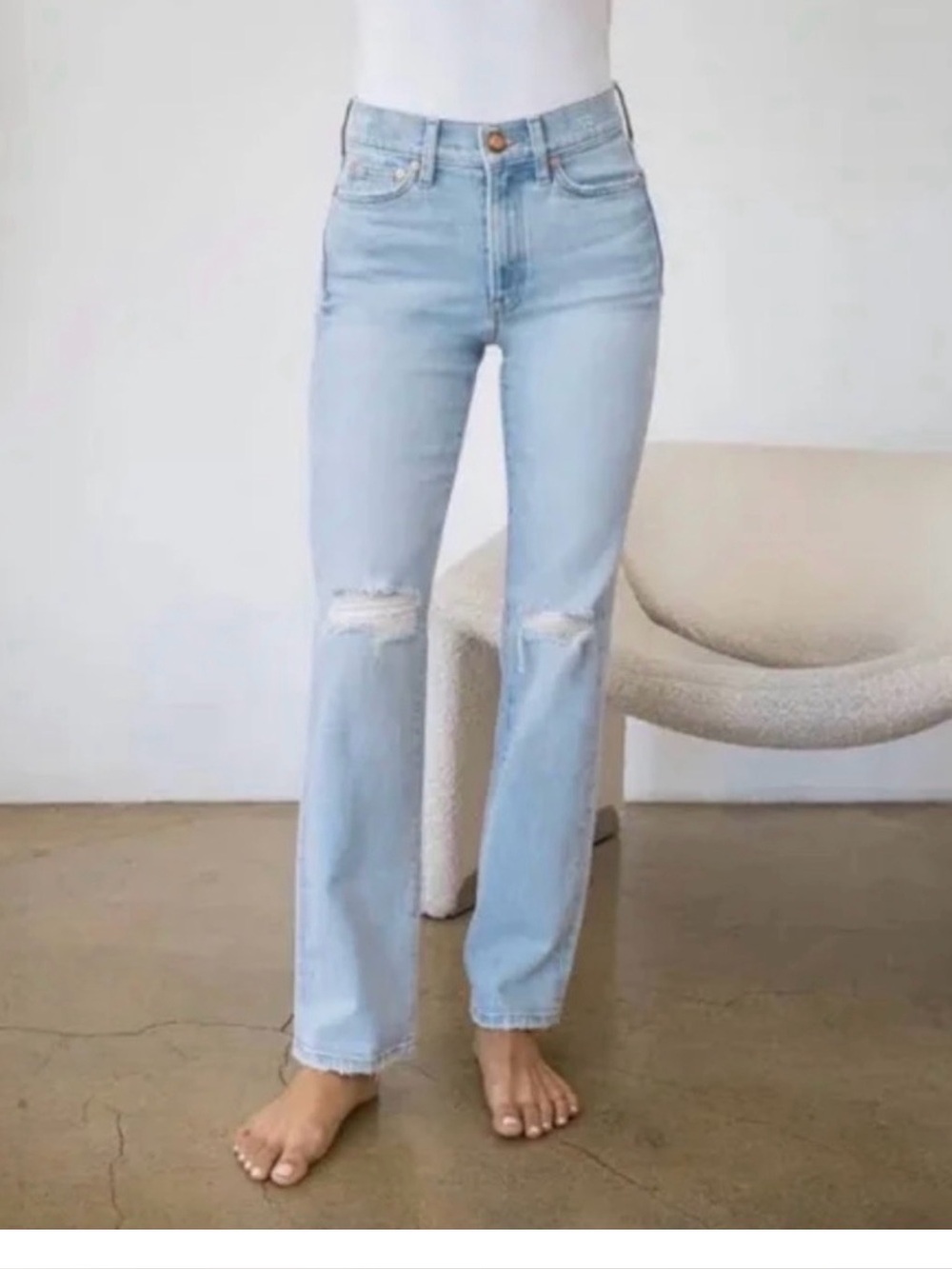 AYR The Sugar Jean Straight Leg Distressed Knee 31